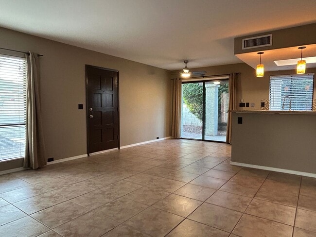 8638 S 51st St in Phoenix, AZ - Building Photo - Building Photo