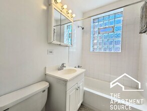 540 W Wellington Ave in Chicago, IL - Building Photo - Building Photo