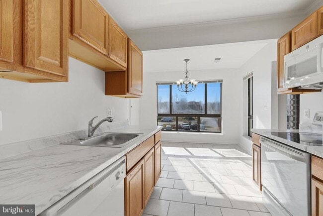 561 Florida Ave in Herndon, VA - Building Photo - Building Photo