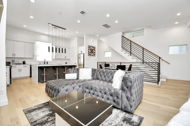 property at 1104 Palmer St