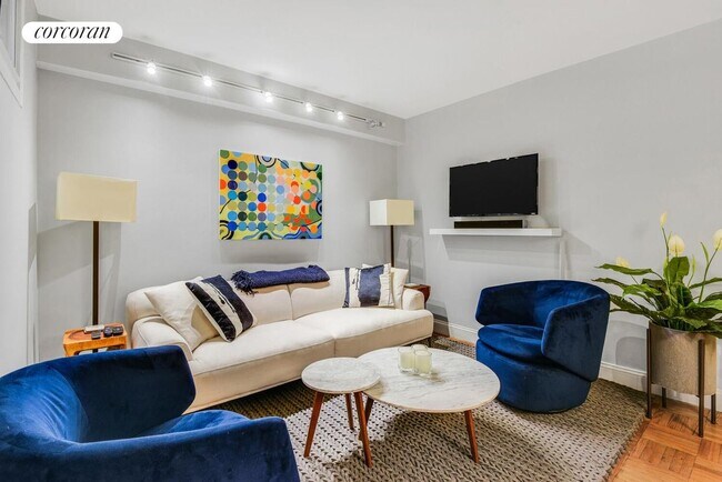 345 E 56th St in New York, NY - Building Photo - Building Photo