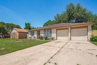 10610 Plainfield St in Houston, TX - Building Photo - Building Photo