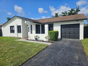 22687 SW 53rd Ave in Boca Raton, FL - Building Photo - Building Photo