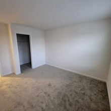 2227 Horseshoe Cir, Unit 2227 in Naperville, IL - Building Photo - Building Photo