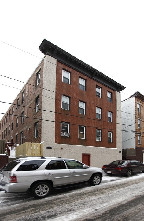 44-50 Ward St in Salem, MA - Building Photo