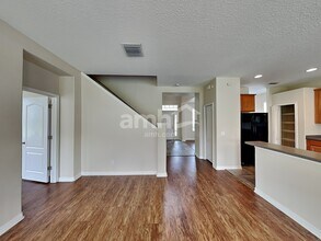5344 Clover Mist Dr in Apollo Beach, FL - Building Photo - Building Photo