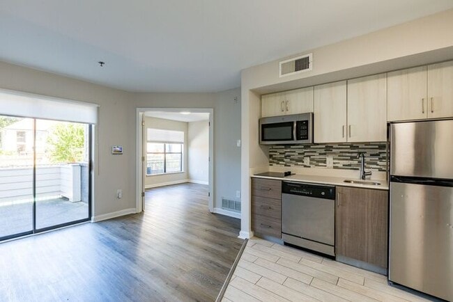 450 Technology Pkwy NW