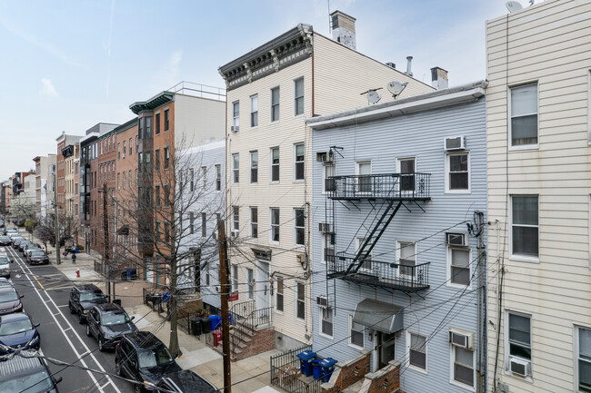 309 monroe St in Hoboken, NJ - Building Photo - Building Photo