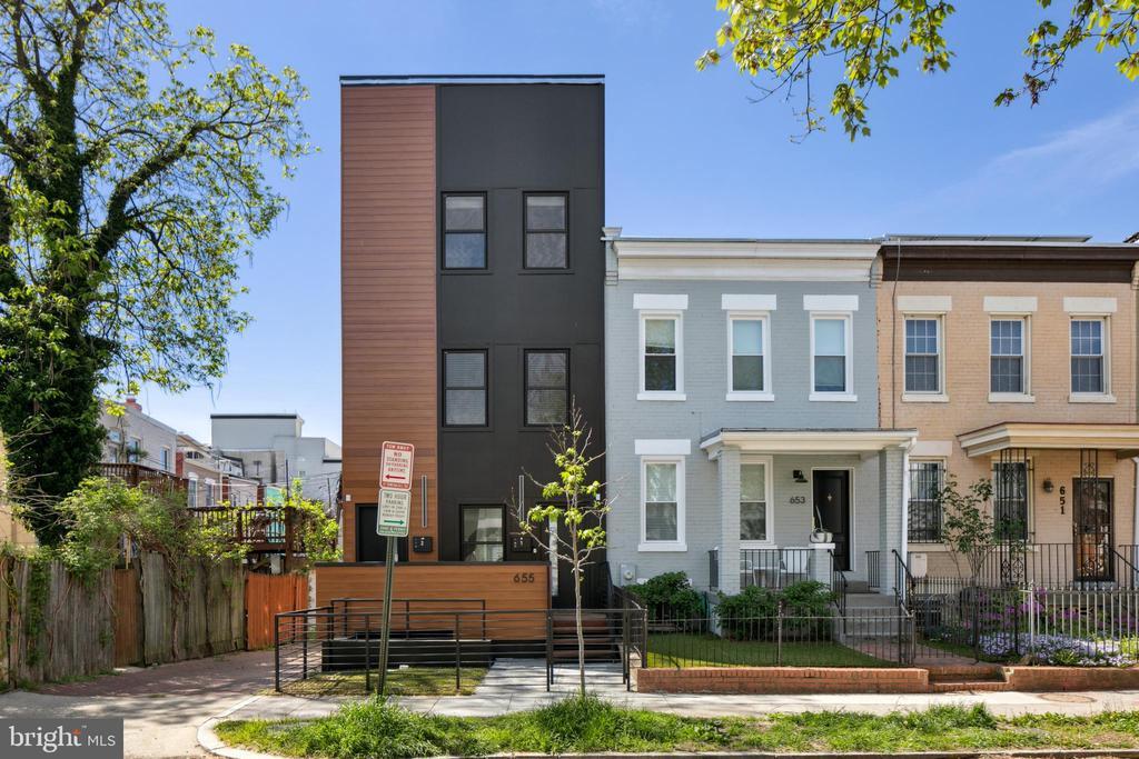 655 Morton Pl NE in Washington, DC - Building Photo