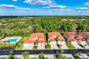 640 Luisa Ln in Naples, FL - Building Photo