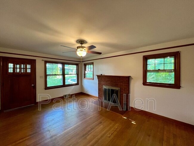29 Evergreen Ave in Asheville, NC - Building Photo - Building Photo