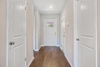 629 Oak St in Ocean Springs, MS - Building Photo - Building Photo