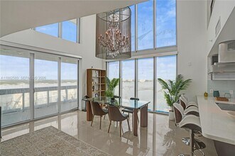 7930 East Dr in North Bay Village, FL - Building Photo - Building Photo