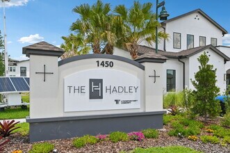 The Hadley - North Port, FL in North Port, FL - Foto de edificio - Building Photo