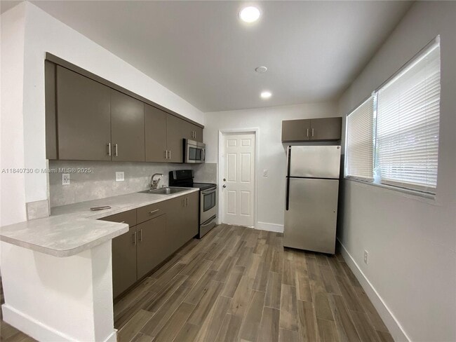 365 NE 55th Terrace in Miami, FL - Building Photo - Building Photo