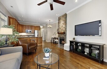 2919 N Burling St in Chicago, IL - Building Photo - Building Photo