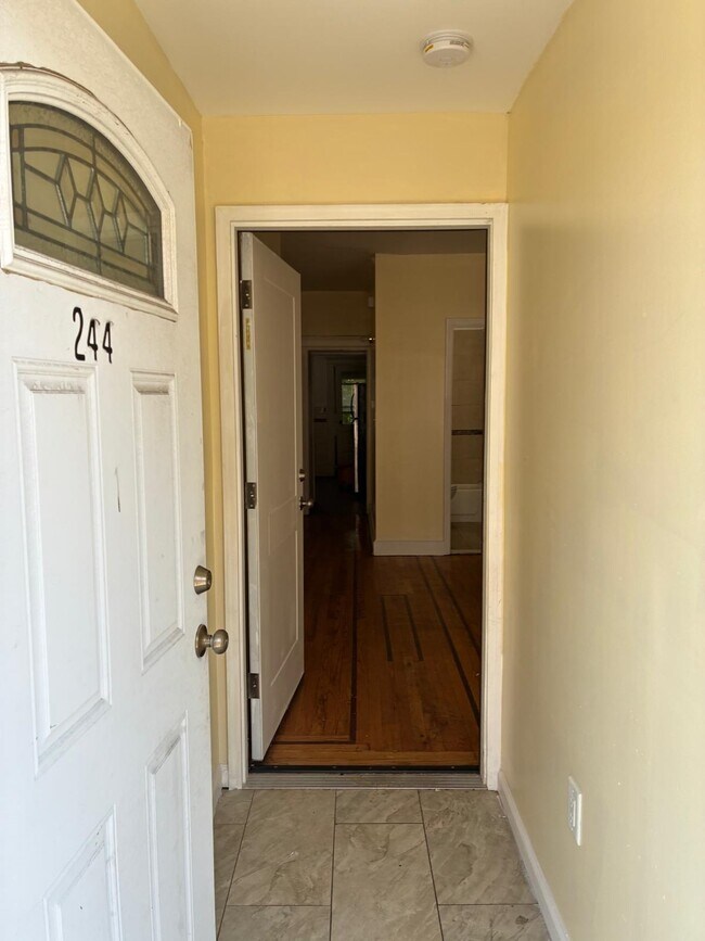 244 Fowler Ave in Jersey City, NJ - Building Photo - Building Photo