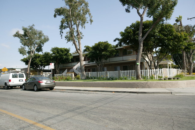 520 E Clara St in Port Hueneme, CA - Building Photo - Building Photo