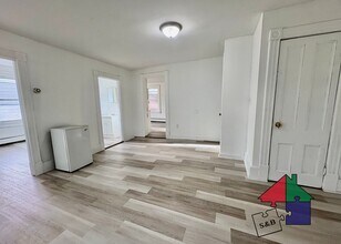 94 Malletts Bay Ave in Winooski, VT - Building Photo - Building Photo