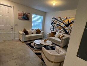 3382 W 114th Terrace in Hialeah, FL - Building Photo - Building Photo