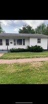 222 W Wellington ST in Waterloo, IA - Building Photo