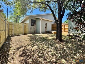 2110 Blue Meadow Dr in Austin, TX - Building Photo - Building Photo
