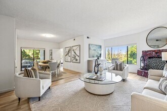 1290 Sharon Park Dr in Menlo Park, CA - Building Photo - Building Photo
