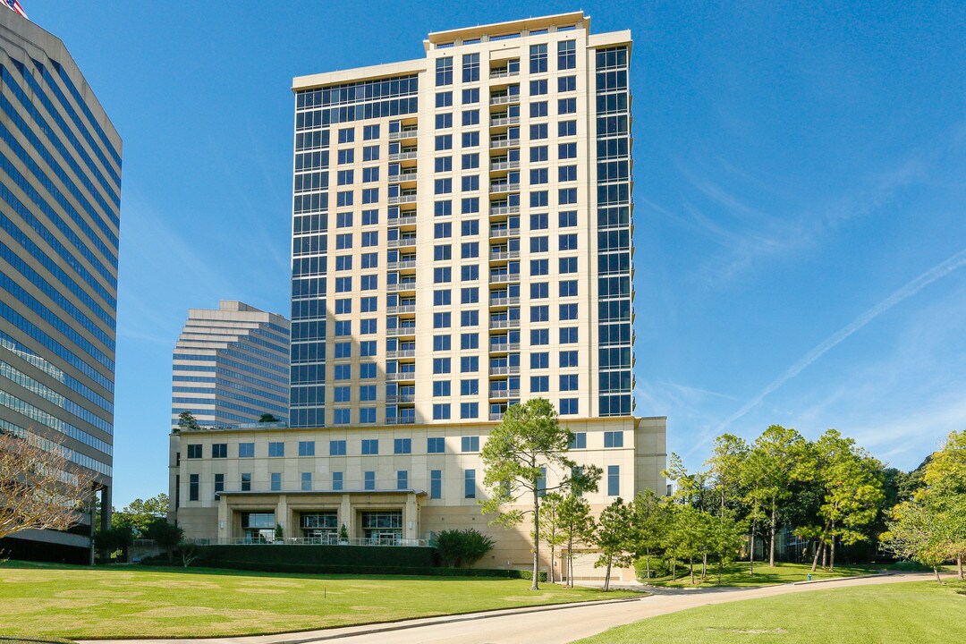 7 Riverway in Houston, TX - Foto de edificio