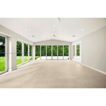 4380 Lake Rd in Miami, FL - Building Photo - Building Photo