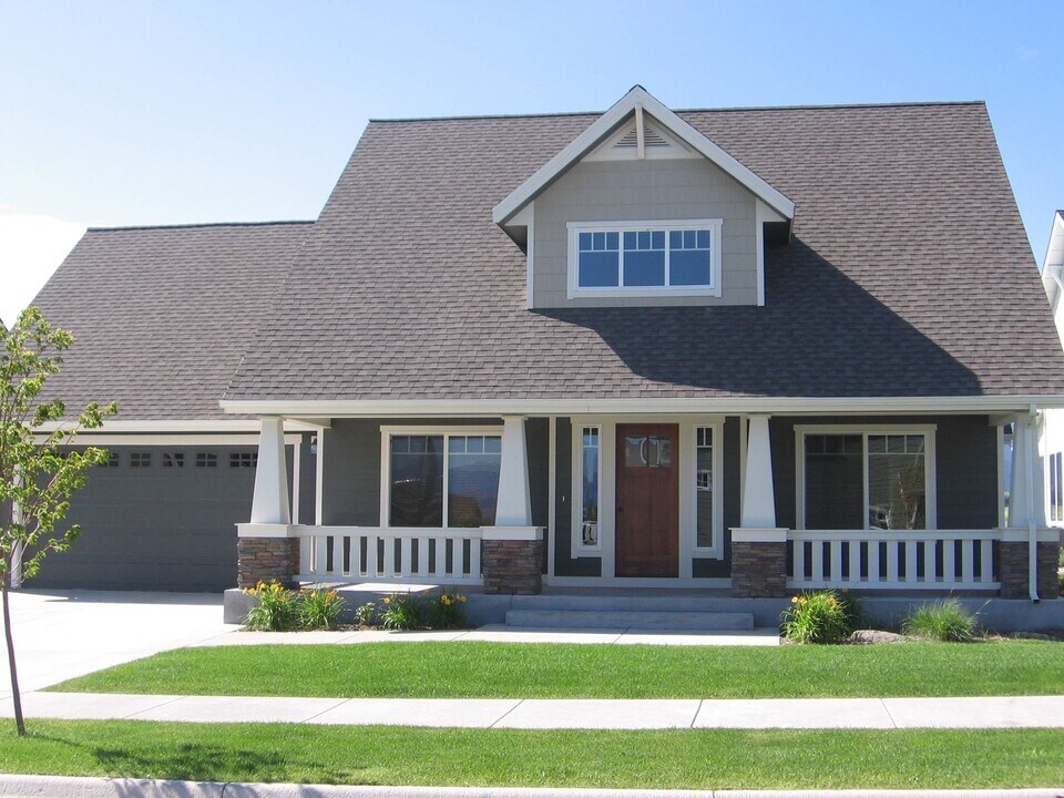 1124 Alder Creek Dr in Bozeman, MT - Building Photo