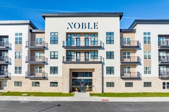 Noble in West Chester, OH - Foto de edificio - Building Photo