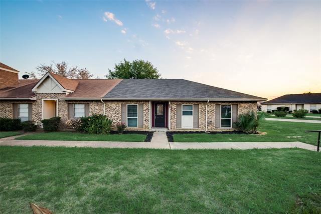 30 W Mountain Creek Dr in Grand Prairie, TX - Building Photo - Building Photo