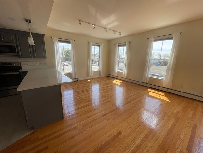 168 Humphrey St, Unit #1