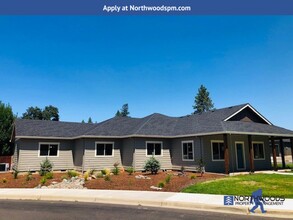 190 Birch Wood in Eagle Point, OR - Building Photo - Building Photo