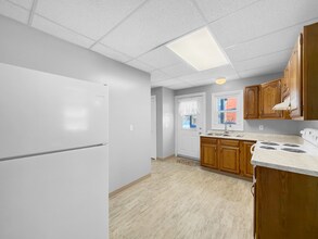 301 N Julian St in Ebensburg, PA - Foto de edificio - Building Photo