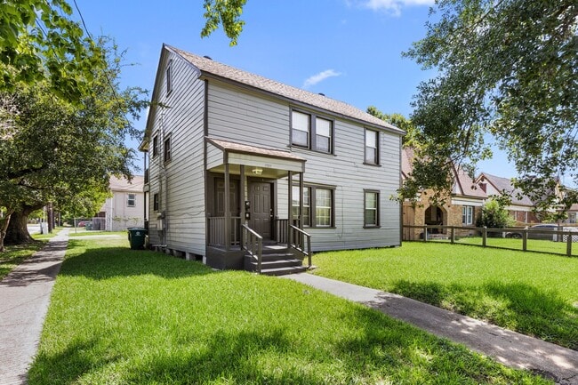 property at 1501 Godwin St