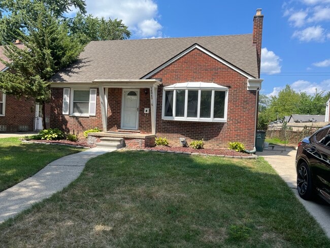property at 14040 Manhattan St