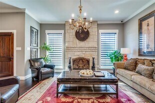 6928 Mountain Cedar Ln in Dallas, TX - Building Photo