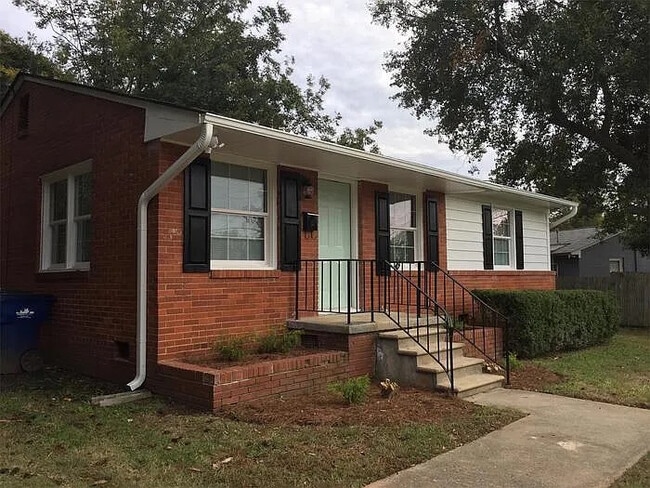 property at 1206 Downing Rd