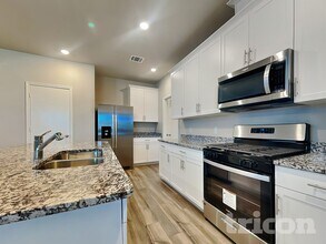 5124 Saddle Clb Dr in Georgetown, TX - Building Photo - Building Photo