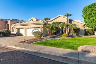 2738 E Silverwood Dr in Phoenix, AZ - Building Photo - Building Photo