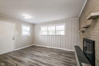 4769 N Mitchner Ave in Indianapolis, IN - Foto de edificio - Building Photo