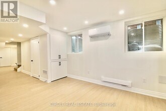 3 Hinkson St in Whitby, ON - Building Photo - Building Photo