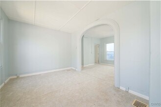 42 E Cayuga St in Oswego, NY - Building Photo - Building Photo