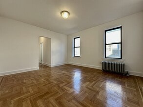 590 Fort Washington Ave in New York, NY - Building Photo - Building Photo