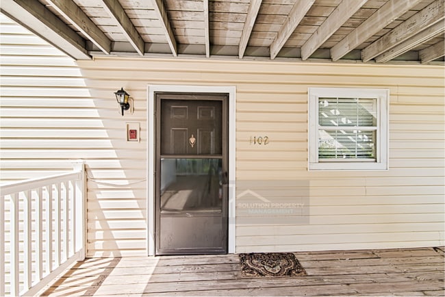 1102 Augusta Dr in Marietta, GA - Building Photo - Building Photo