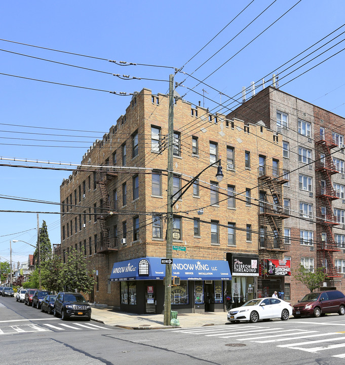 1802 Lurting Ave in Bronx, NY - Foto de edificio