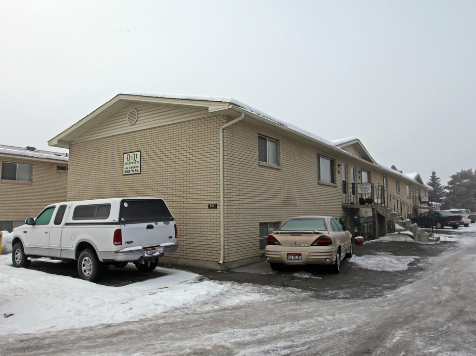 D & V Apartments in Idaho Falls, ID - Building Photo