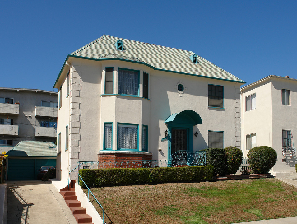 807 N Alexandria Ave in Los Angeles, CA - Foto de edificio