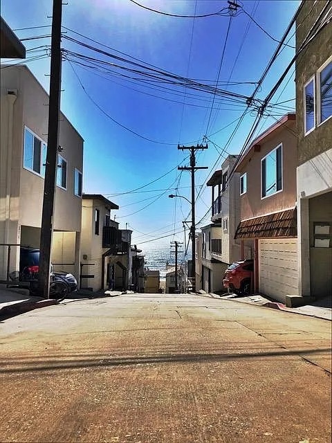 217 Kelp St in Manhattan Beach, CA - Foto de edificio